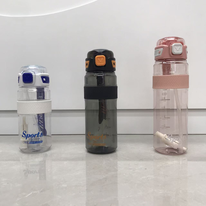 Sports撞色运动吸管杯!带防烫圈+大容量 按扣开盖超方便 学生户外通勤都能用详情4