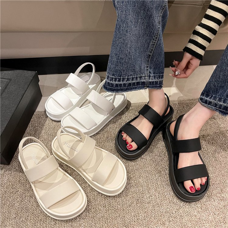 New Spring/Summer 2025 one-strap women's sandals, thick-soled women's slippers, casual beach women's simple sandals Application Scenario