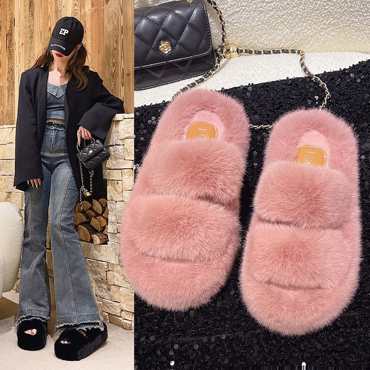 New autumn/winter 2025 style woolen slippers with fleece warmth, thick-soled casual cotton slippers, fleece slippers for outdoor wear and indoor fleece slippers full figure