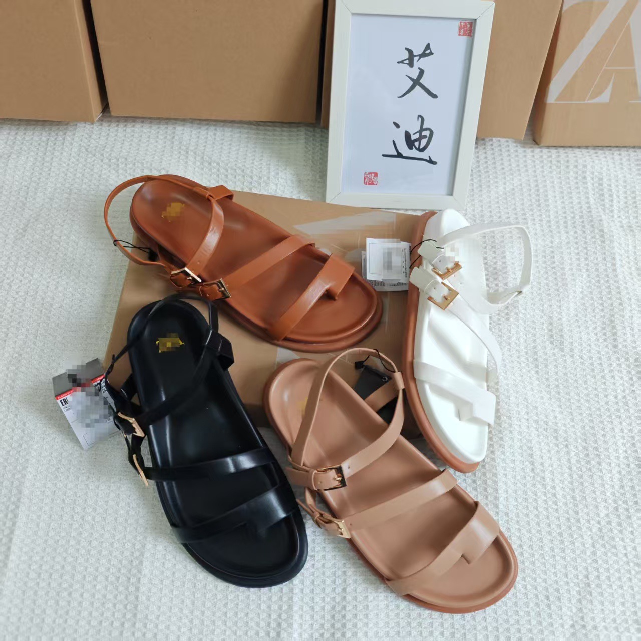 Temu women's shoes, a bestseller for export, are made from a single flat soled flip-flop with a buckle and a sponge sole. Women's stock Specification drawing
