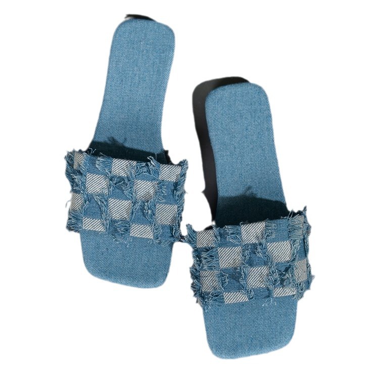 Spring 2025 new casual, fashionable, simple and comfortable ins checkered, versatile flat flat slippers for home wear Item Picture