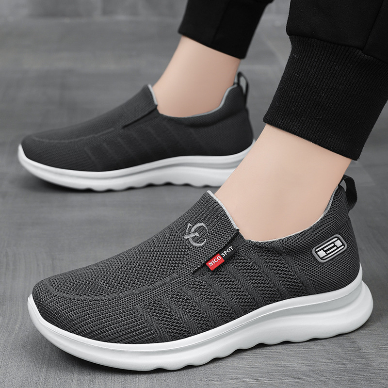 Wholesale and distribution of the 2025 autumn new style of fitness walking shoes, casual, sporty, breathable, soft-soled couple style, old Beijing cloth shoes for men details Picture