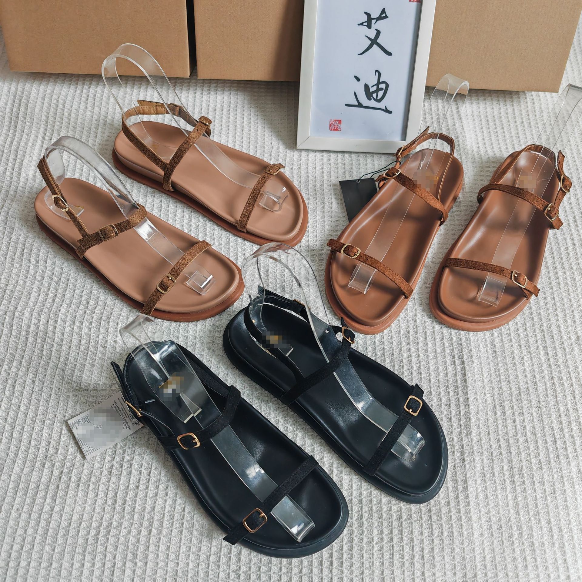 Eddie Shoes' new zar flat-bottomed casual buckle Roman sandals for women, Ladies sandal full figure