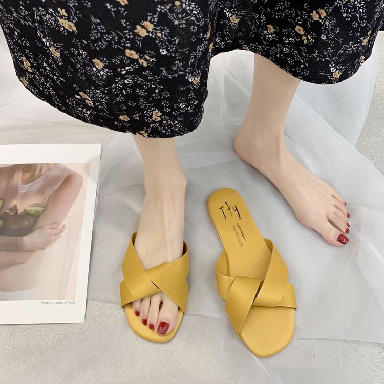 Summer's new cross-shaped slippers, flat-bottomed casual one-shoulder flip-flops, soft-soled Korean-style simple cool flip-flops, waterproof plain color for outerwear Specification drawing