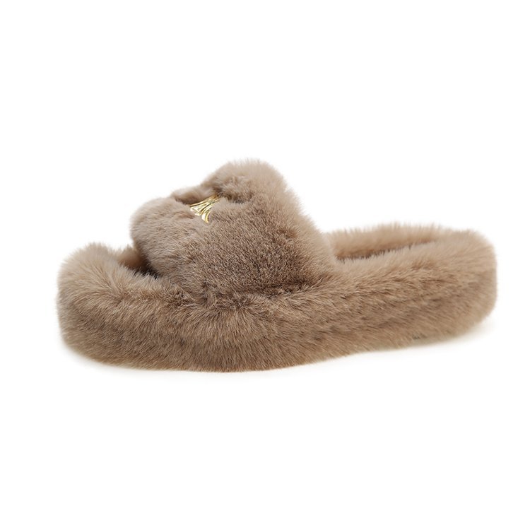 For the autumn and winter of 2025, wear thick-soled casual and versatile ins plush slippers in a fashionable, niche, elegant and gentle style both indoors and outdoors Item Picture