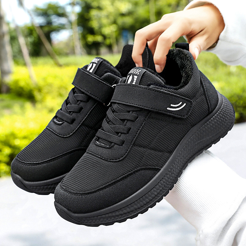 Wholesale and distribution of new winter sports shoes for women, Korean version casual running shoes, couple style walking shoes full figure