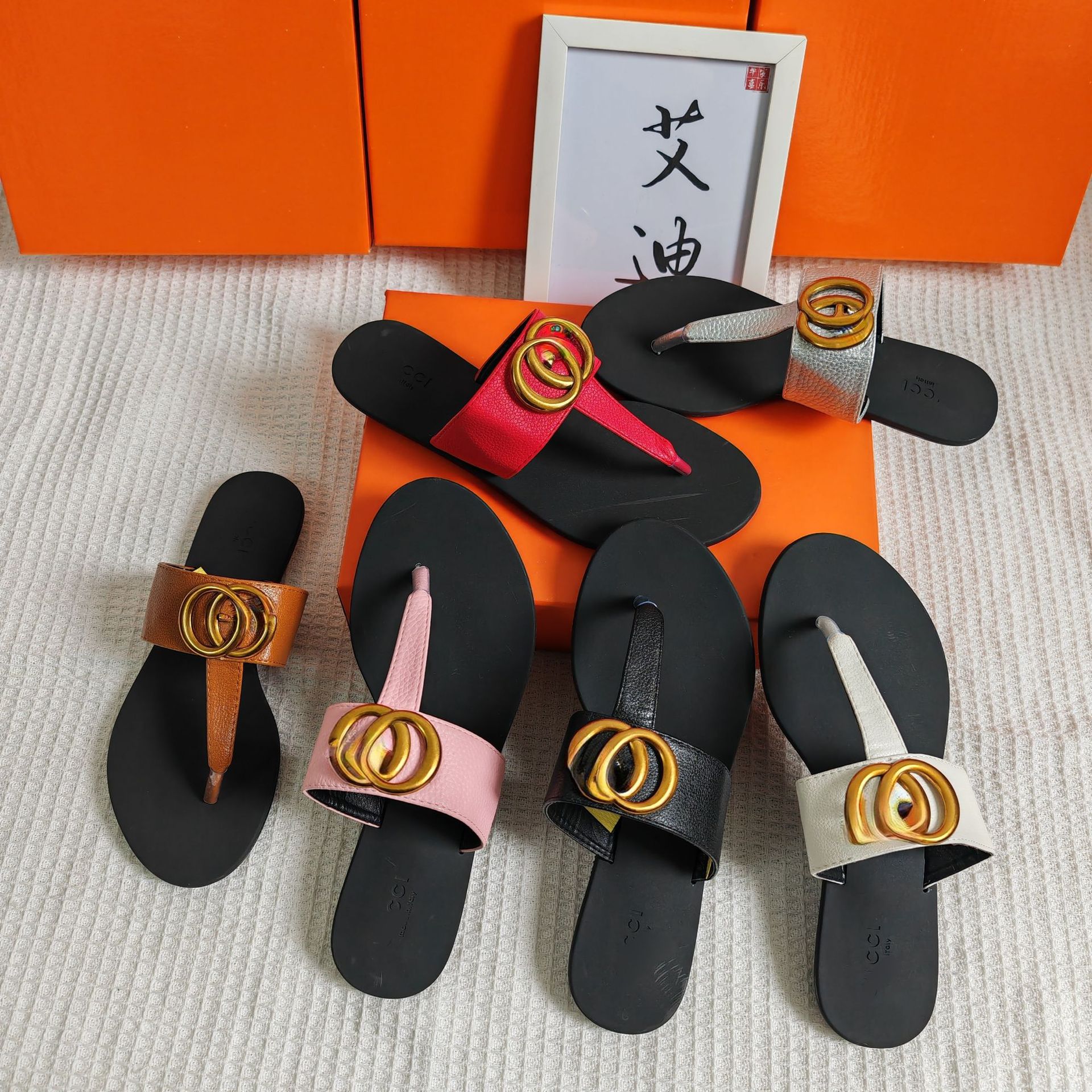 Wholesale of popular cross-border European and American G-buckle hardware herringbone-shaped sandals and fashionable flat sandals from the manufacturer Application Scenario