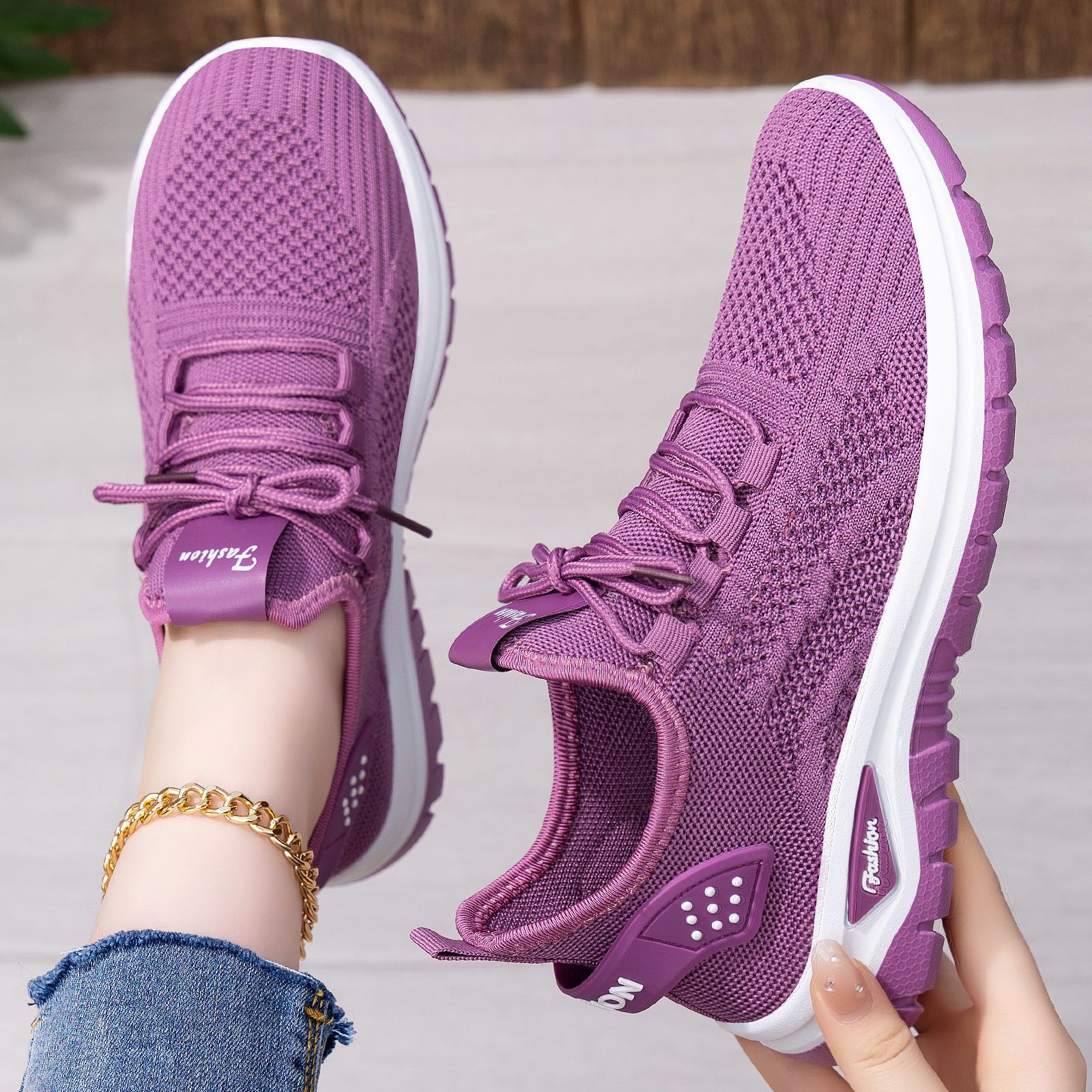 Women's shoes for autumn 2025 new style, single shoes with soft soles, not tiring to the feet, breathable mesh, versatile mesh, fashionable and casual sports shoes details Picture