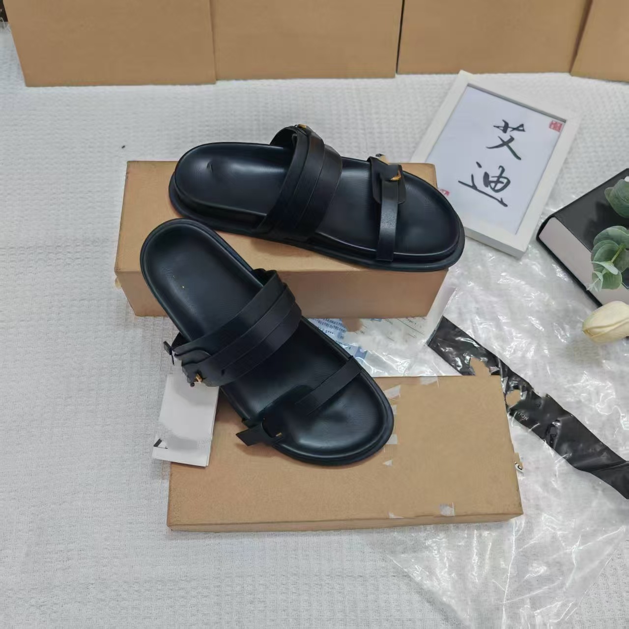 Cross-border bestsellers in stock, ins International Station ZAR flat sandals, women's one-piece flip-flops, thick-soled slippers manufacturer, one-piece consignment full figure