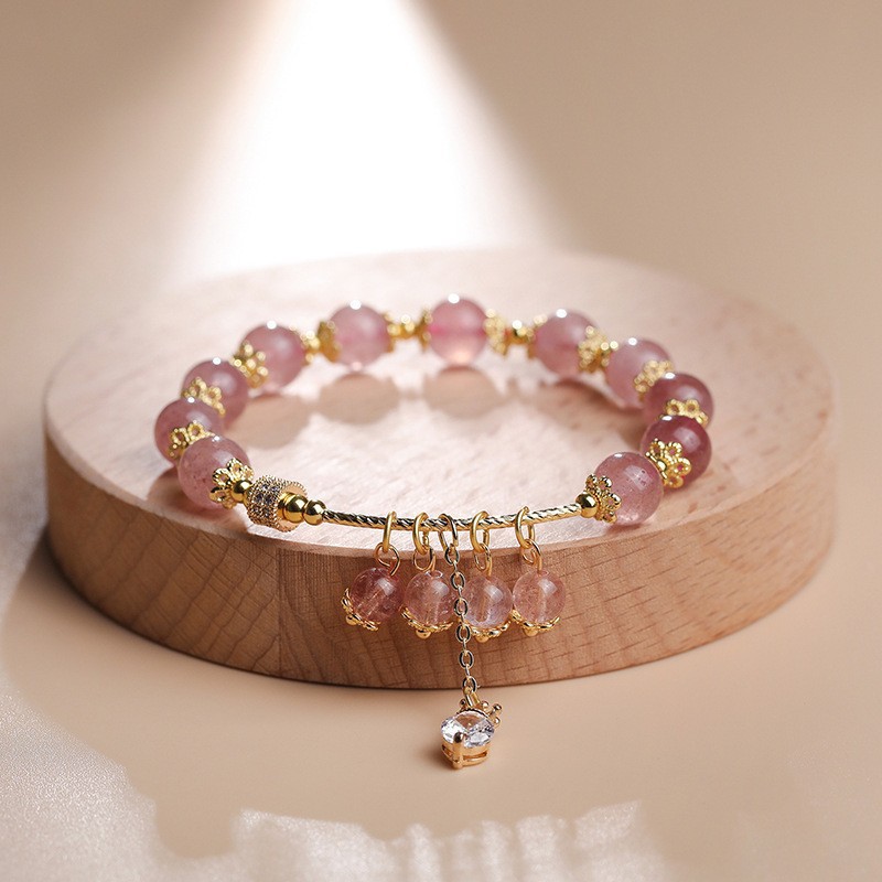 Crystal bracelet for girls, strawberry crystal starlight horse, fashionable white crystal, lucky, high-end, light luxury, cute for your girlfriend