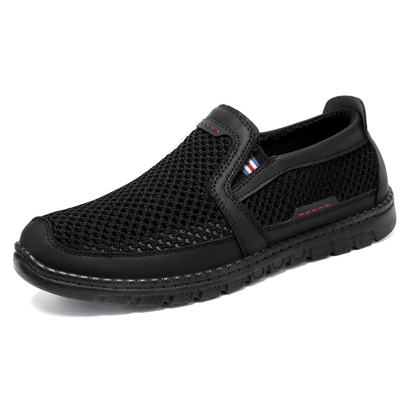Summer men's shoes with mesh, soft soles, light and not tiring to the feet, old Beijing cloth shoes, large-sized dad shoes for middle-aged and elderly people Item Picture