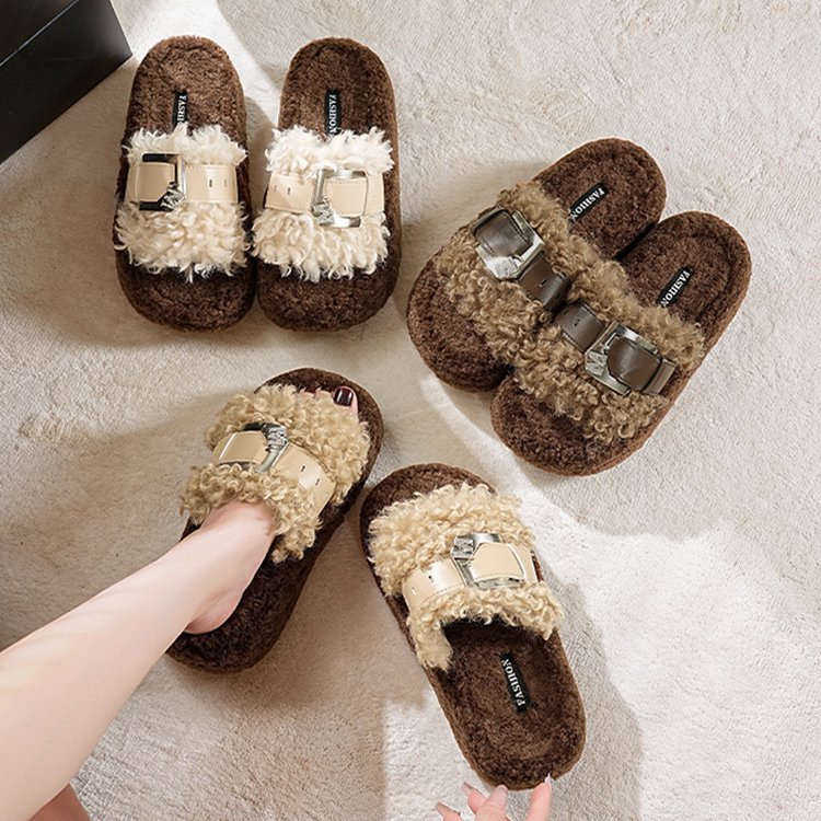 Trendy brown woolen slippers for women to wear outside in autumn and winter, 2025 new style in Instagram, thick-soled, casual and home Application Scenario