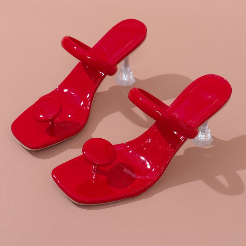 Summer 2024 new style of large-sized sandals for women in foreign trade, square-toed wedge heels, fashionable and casual patent leather beach shoes for women full figure