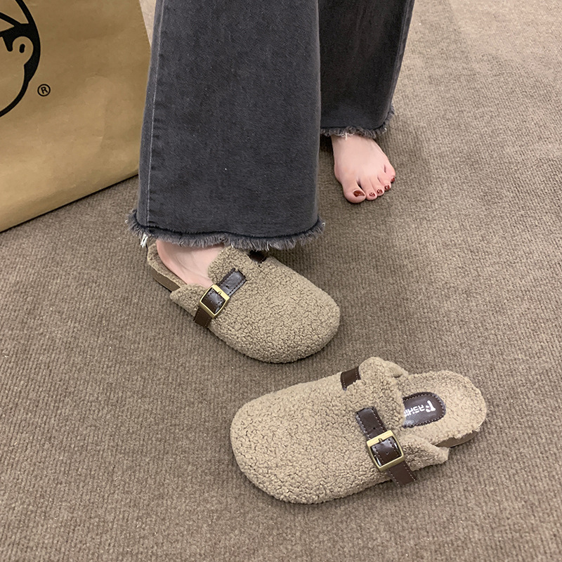 Baotou woolen slippers for women's outerwear, 2025 autumn and winter new style, one-step lazy shoes, home cashmere woolen slippers Application Scenario