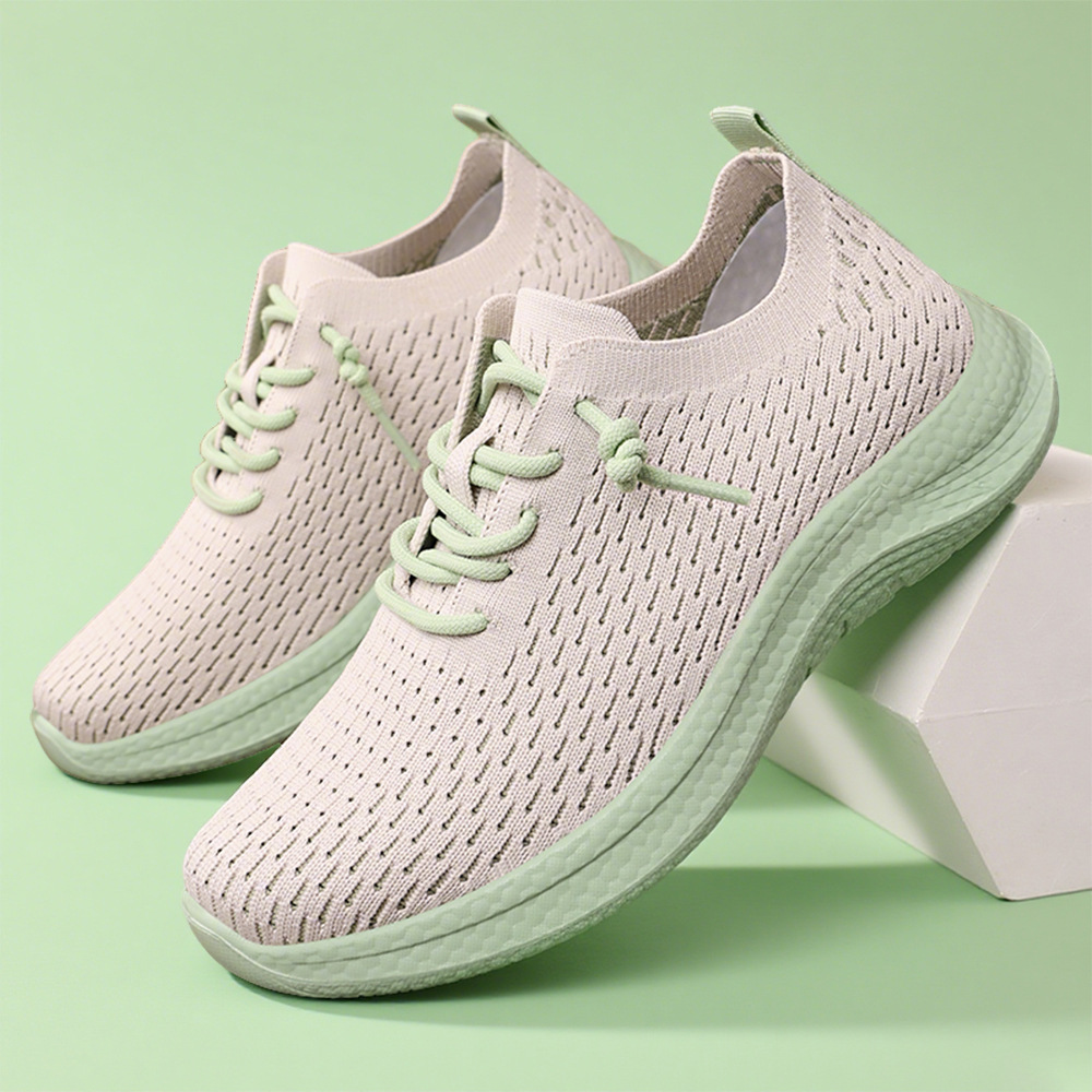 Autumn new breathable casual single shoes for women's shoes, cross-border soft-soled fly-knit couple style lace-up sports shoes, consignment full figure