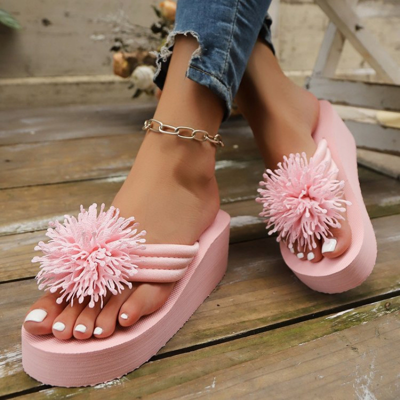 Cross-border toe flip-flops women's large-sized flower-shaped flat women's cool slippers summer new couple cool slippers details Picture