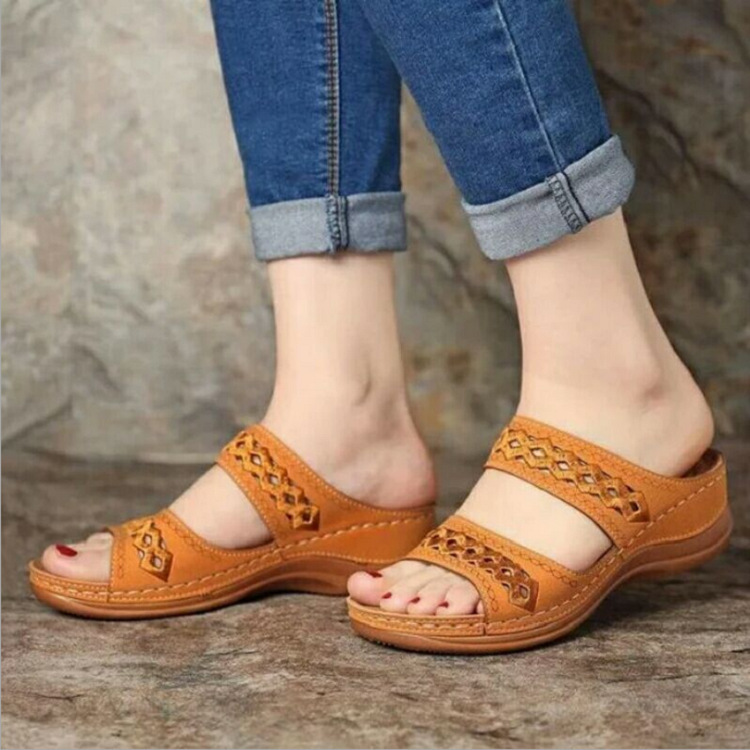 Aliexpress's large-sized women's sandals for summer with wedge heels, thick soles, retro stitching and ethnic style casual women's slippers details Picture