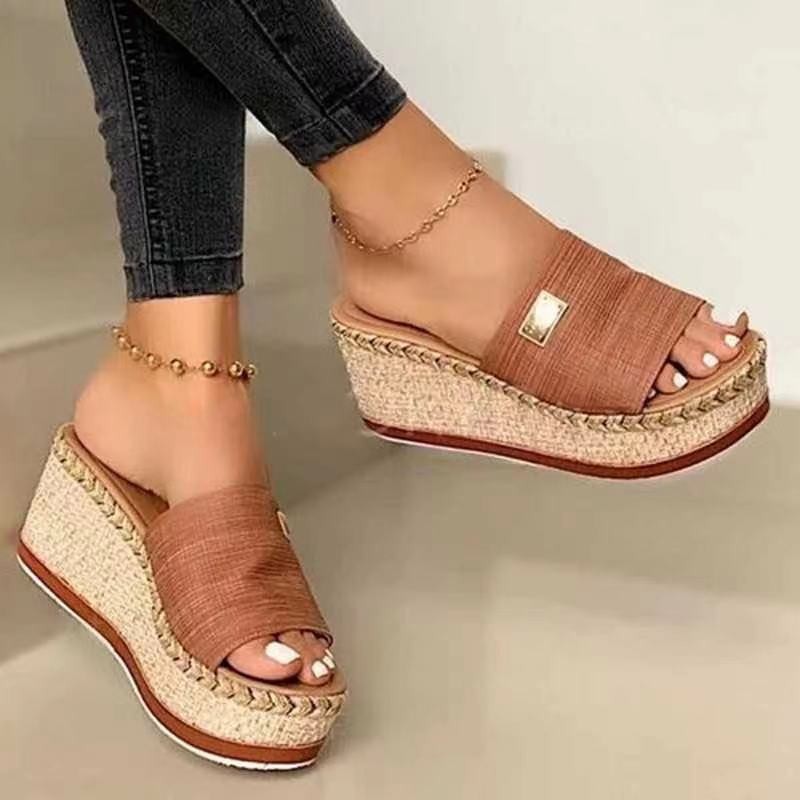 wish Amazon Export large-sized women's flip-flops 2021 New style Casual sponge cake Wedge heel one-shoulder flip-flops details Picture