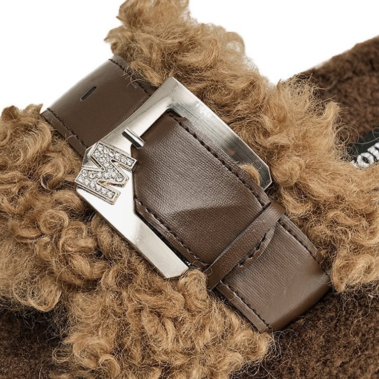 Trendy brown woolen slippers for women to wear outside in autumn and winter, 2025 new style in Instagram, thick-soled, casual and home Item Picture