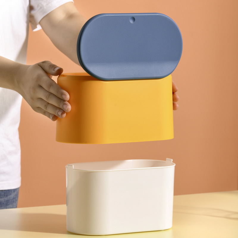 Desktop with lid trash can, press and pop lid type lazy living room mini office desk, coffee table, wastebasket storage box Application Scenario