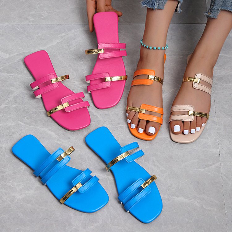 Wholesale of 2022 summer new styles of women's shoes and slippers from Europe and America, large-sized cross-border color-blocked fashionable flat sandals for women full figure