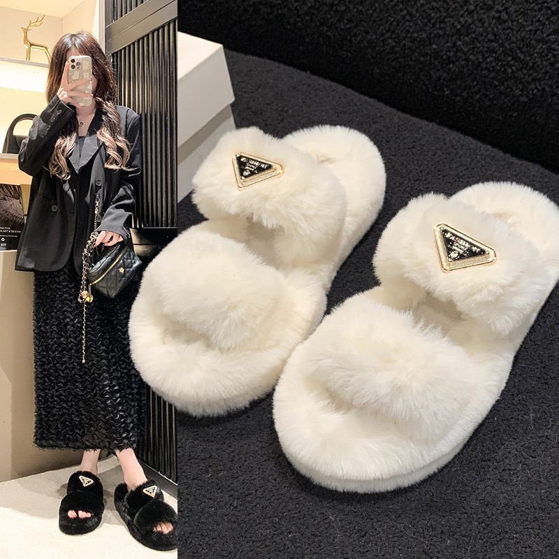 New fashionable, comfortable and warm thick-soled woolen slippers for women in the autumn and winter of 2025 full figure