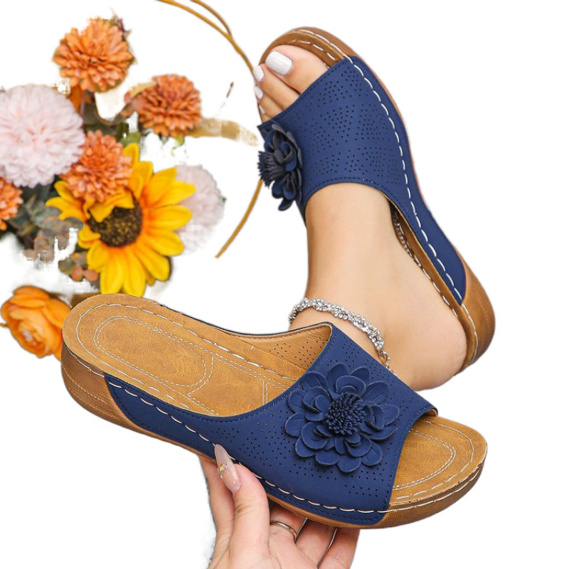 New TUME oversized women's shoes for export in Spring/Summer 2025, featuring cross-border wedge heels with exposed toes and outerwear slippers for women in European and American style Item Picture