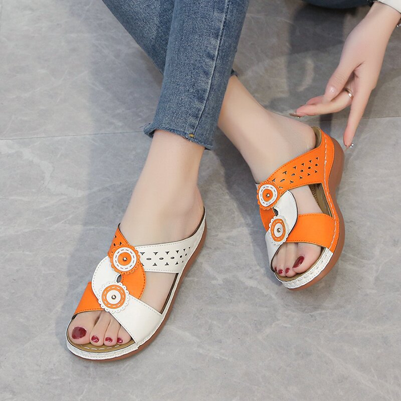 2023 export European and American plus-size Slippers, retro women's shoes, flower-flat flat round toe casual sandals in stock Slippers Application Scenario