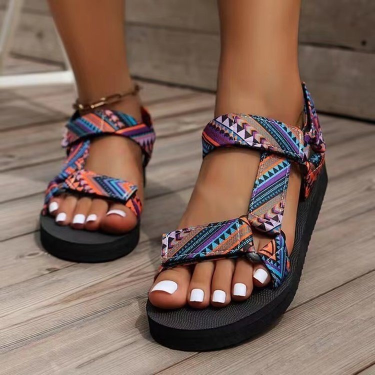 Summer 2025 new large-sized thick-soled sandals for women: thick-soled, color-blocked Velcro, European and American ethnic style beach sandals details Picture