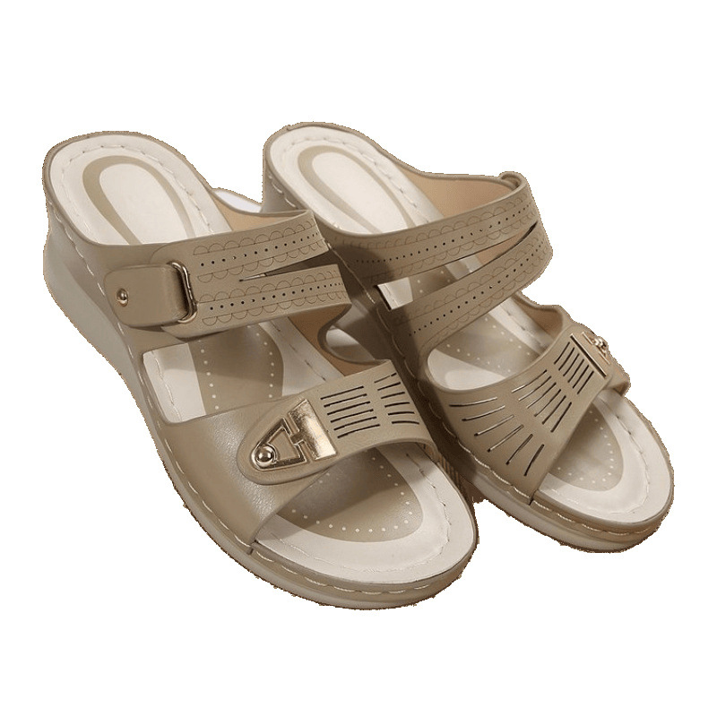 Wholesale of new Spring/Summer 2025 fashionable and casual women's sandals with wedge heels and beach wear Item Picture