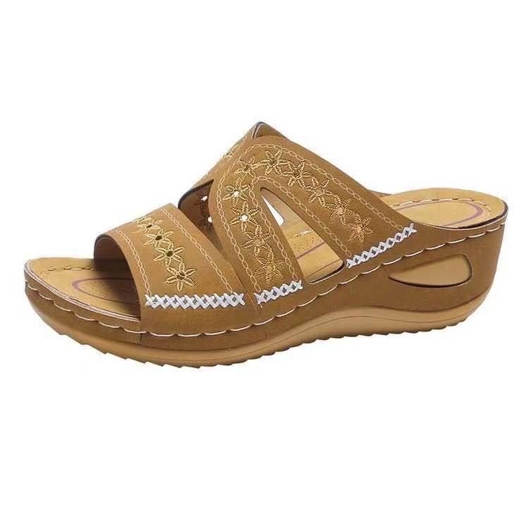 2021 new Amazon Europe site wedge heel thick-soled retro sandals for women, large-sized European and American export slippers for women full figure