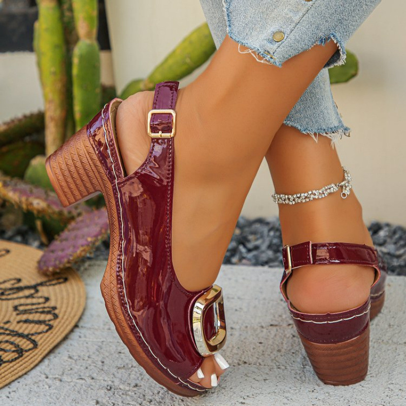 Wholesale of large-sized sandals for women in the summer of 2025, featuring a fish-mouth square buckle, thick heel, and fashionable comfort Item Picture