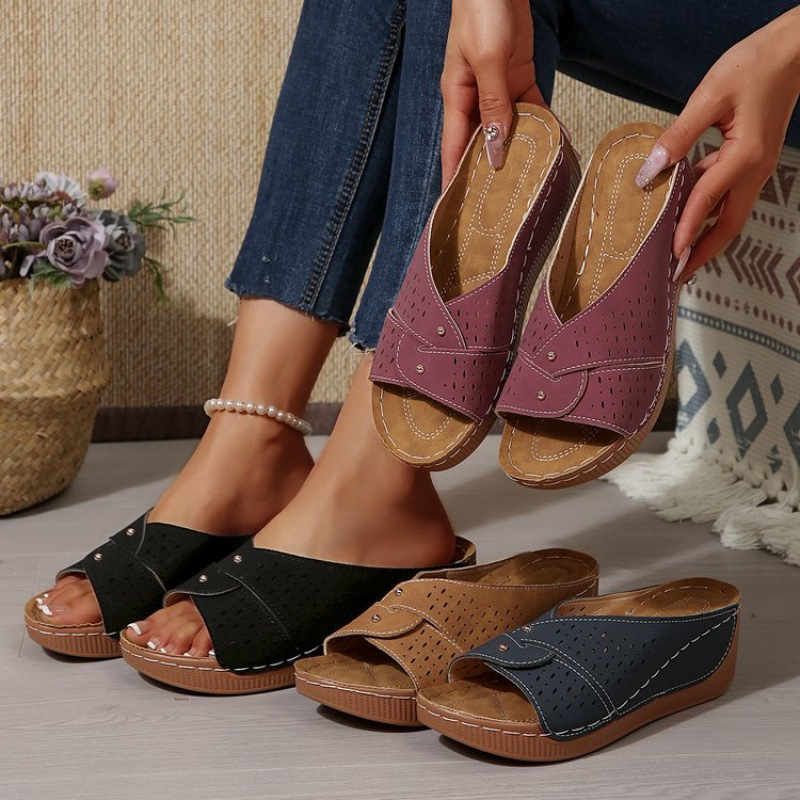 Cross-border European and American large-sized export women's shoes 2025 summer new style European and American cool slippers, wedge heel thick-soled hollowed-out slippers details Picture