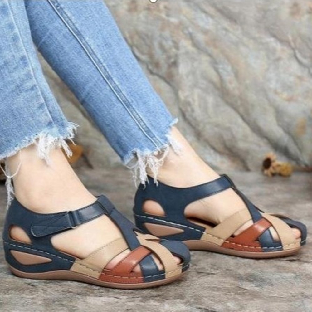 The 2023 summer new style of European and American retro round-toe wedge heel women's Roman sandals with cross buckles Application Scenario