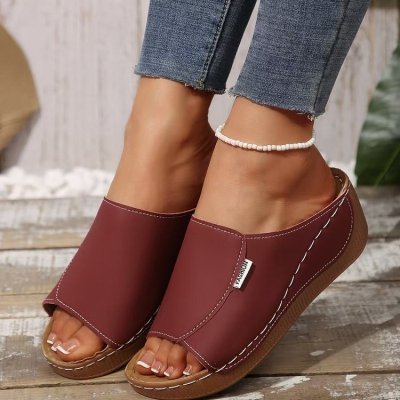 European and American export women's shoes 2024 Summer new style comfortable wedge heel independent station slippers simple large size cool large size slippers for women Application Scenario