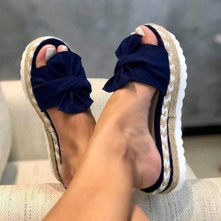 2020 Summer new women's flip-flops with sponge soles, outdoor adult flat one-line sandals for export, large size details Picture