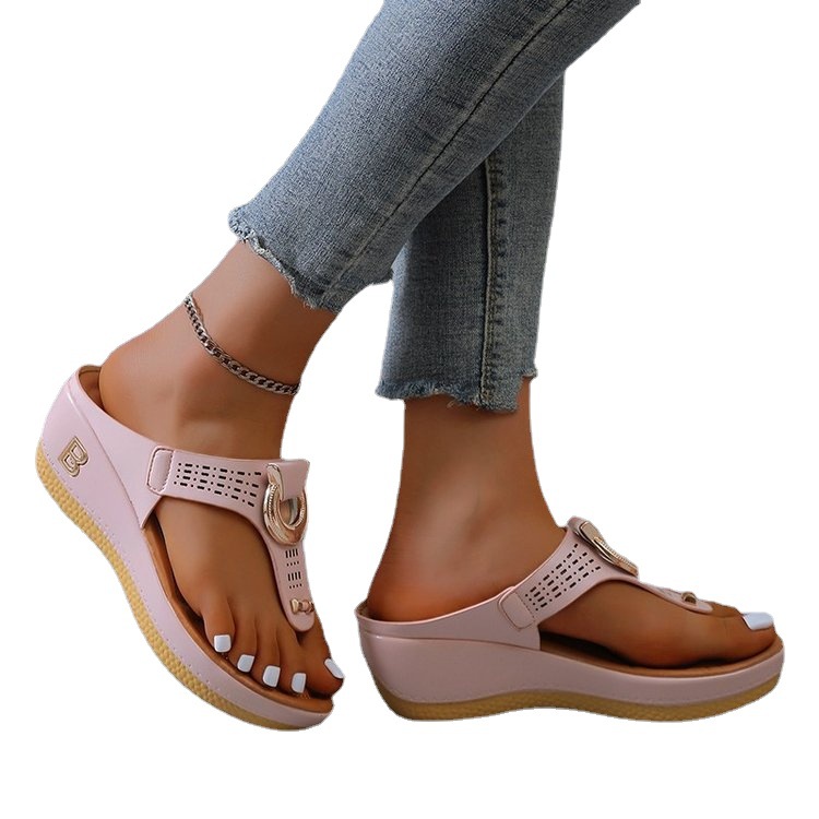 Cross-border foreign trade women's shoes 2022 Summer new style beach toe wedge heel sandals, women's European and American women's sandals in stock Item Picture