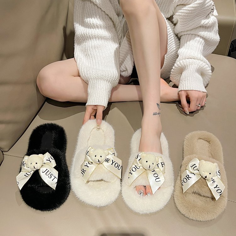 In 2025, this is a niche casual home wear with one-shoulder slippers. It's fashionable and girlish, with a flat bottom that goes well with a fairy-like style details Picture