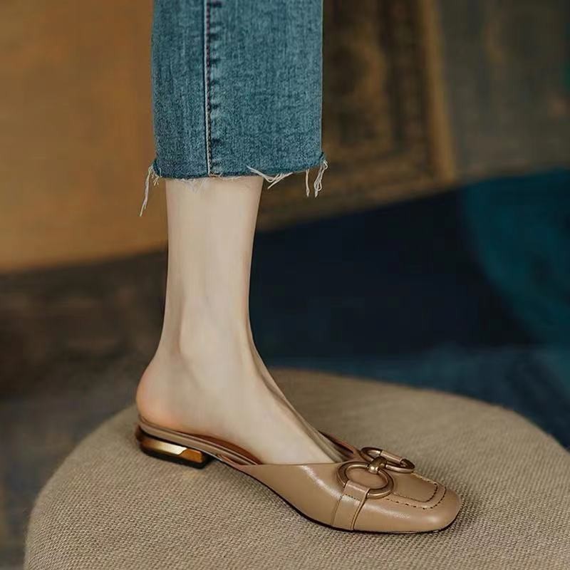 French retro flip-flops for women's summer outerwear, flat and half-heeled 2024 new square-toed lazy Muller shoes for women Application Scenario