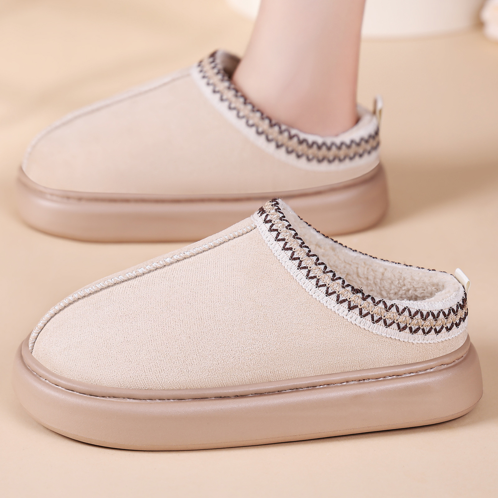 New women's cotton shoes with fleece cotton slippers, cross-border consignment, large-sized thickened ankle boots, cold-proof snow boots, soft-soled warm cotton shoes full figure