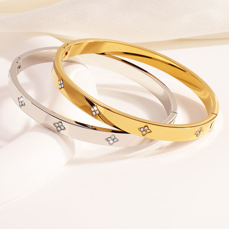 Popular accessories from Japan and South Korea, titanium steel bracelets, stainless steel bracelets