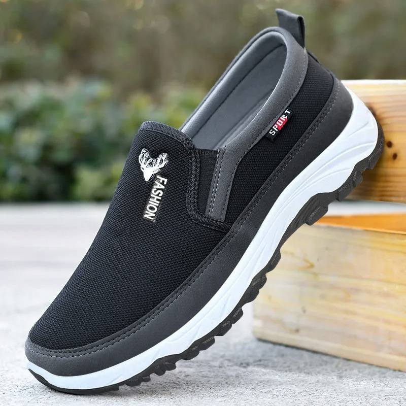 Men's canvas shoes with soft soles, casual, breathable and comfortable. Cross-border wholesale shoes. One-step men's cloth shoes details Picture