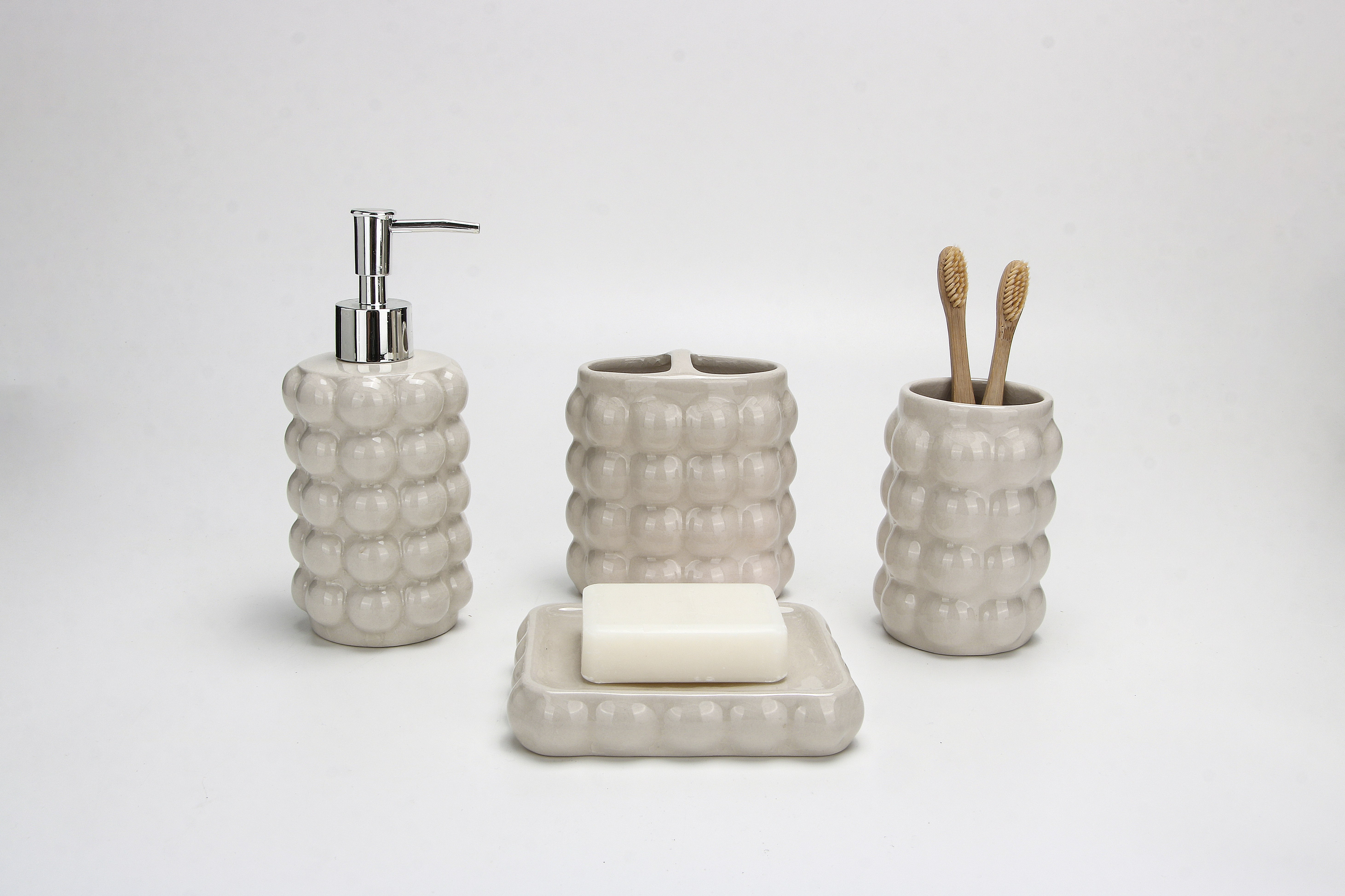高端卫浴套件洗手液瓶酒店用品洗漱套装简约实用多功能家庭陶瓷材质卫生间套件爆裂纹四件套