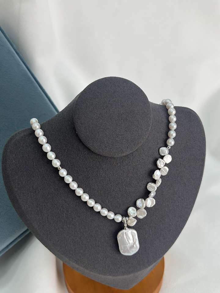 6mm natural pearl petal Baroque necklace S925 with silver buckle, designed by Harper's Bazaar details Picture
