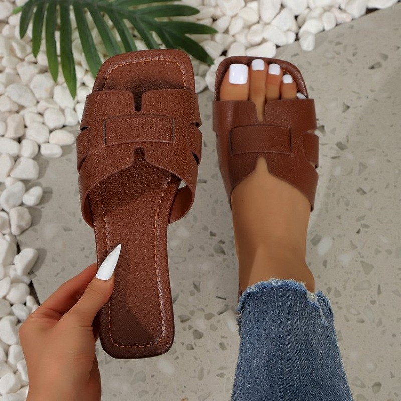 Fashionable foreign trade cross-border large-size women's summer outdoor wear one-piece beach soft-soled square-toed flat sandals Specification drawing