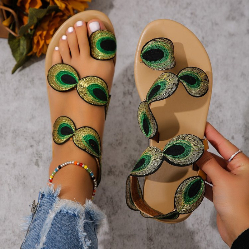 2025 Summer New style of sandals for cross-border trade, TUME ethnic flat women's shoes, large-sized beach sandals sandal details Picture