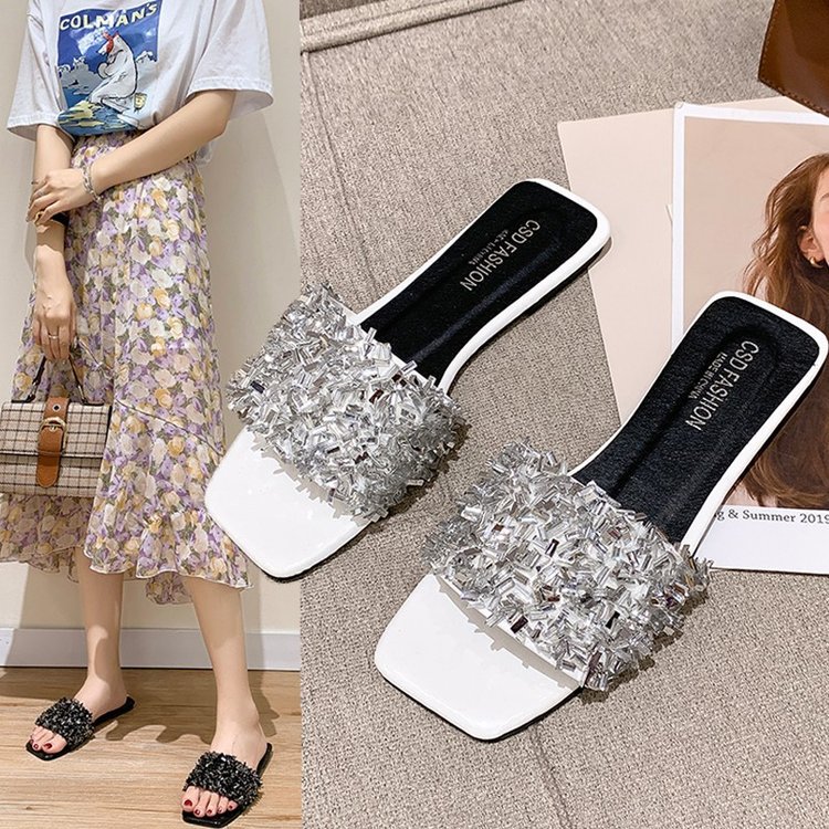 Cool slippers for women 2025 summer new one-line sequined low-heeled stylish outerwear Korean version women slippers details Picture