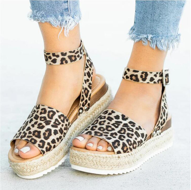 Summer new cross-border wish oversized sandals for women, thick-soled leopard print round toe belt buckle fashionable and casual sandals full figure