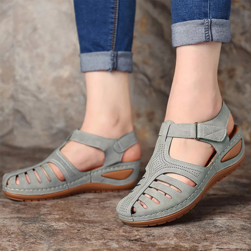 New in-stock cross-border export large-sized retro women's sandals, sewing clogs, round-toe wedge heels, European and American sandals for women 43 full figure