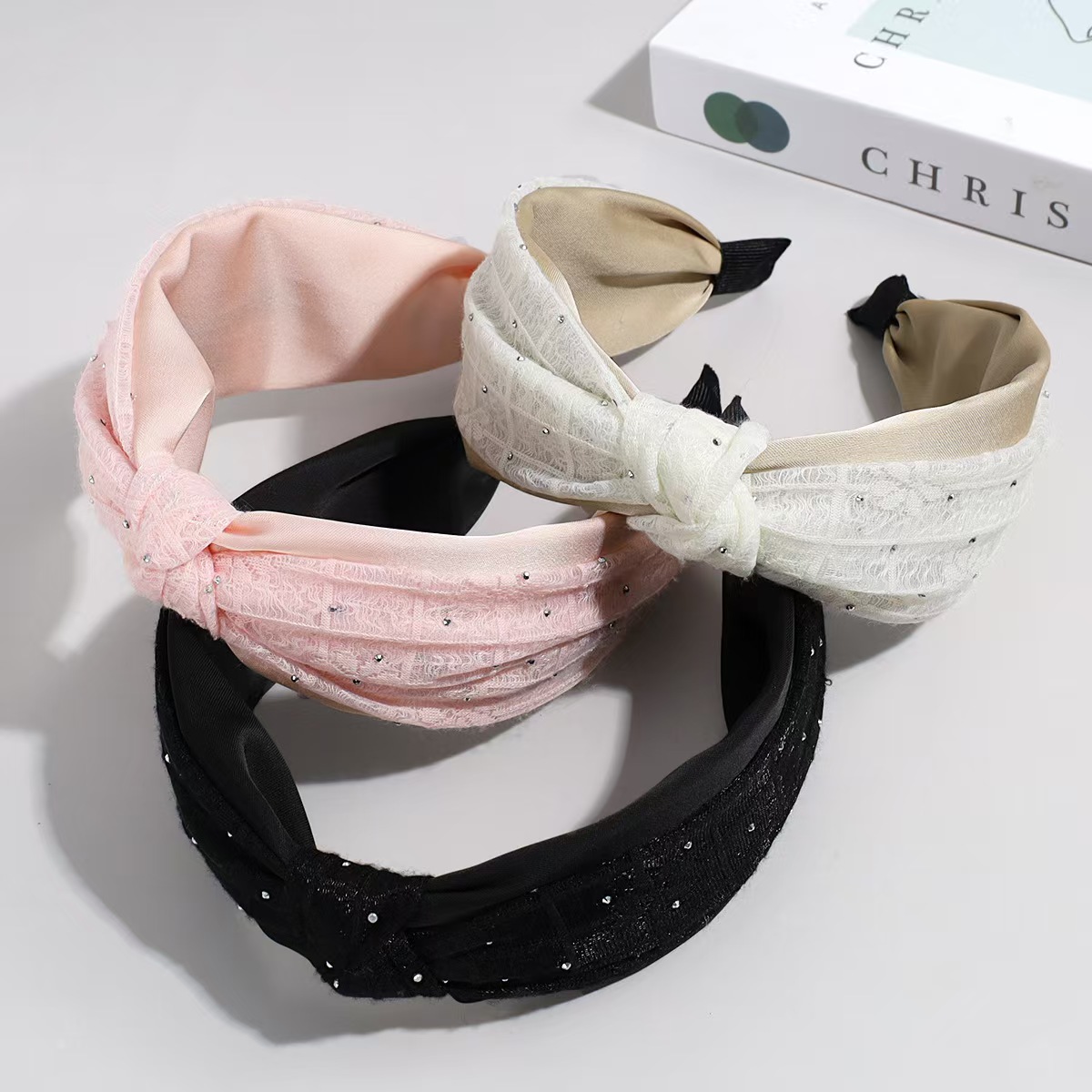 New fashionable and simple solid-color floral fabric knotted wide-edge headband satin high-end rhinestone headband hair accessory